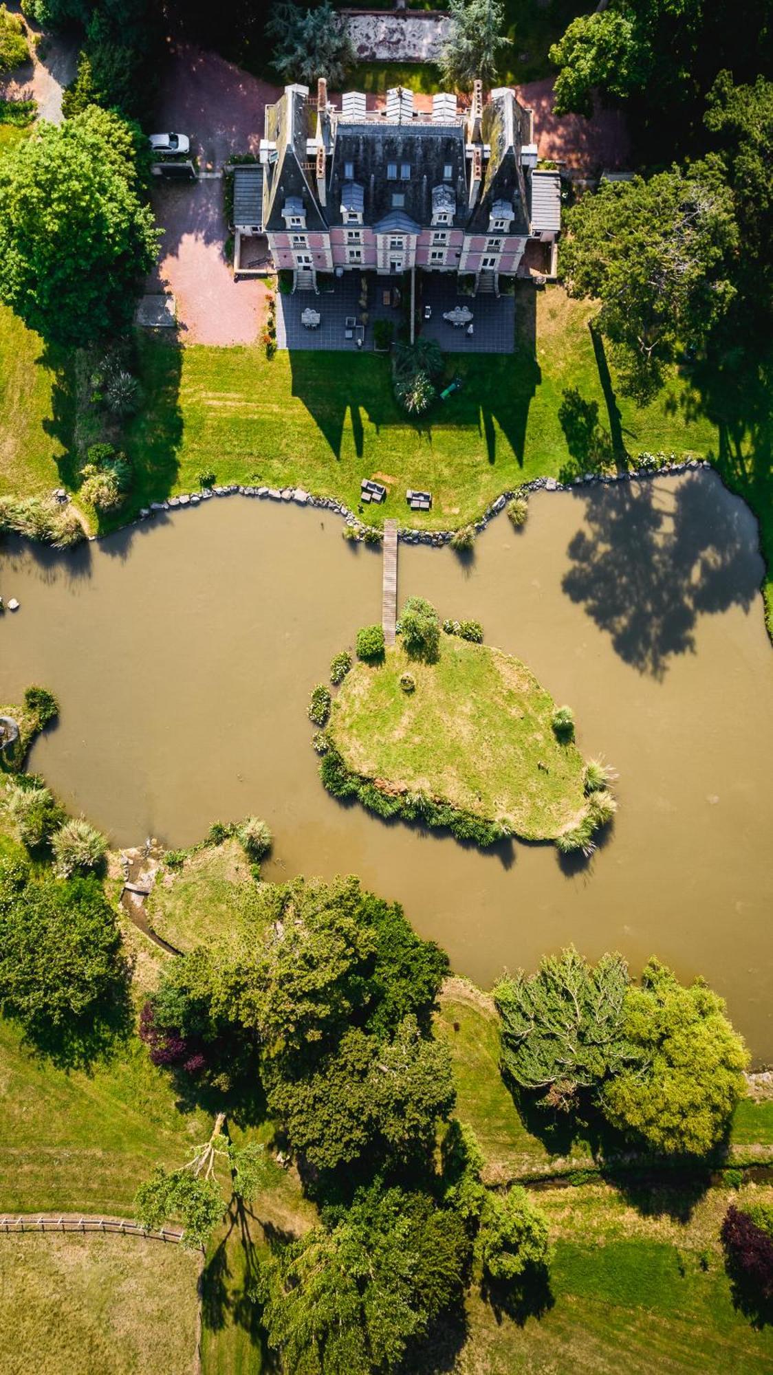 Chateau Cote De Nacre Ver-sur-Mer Exterior foto